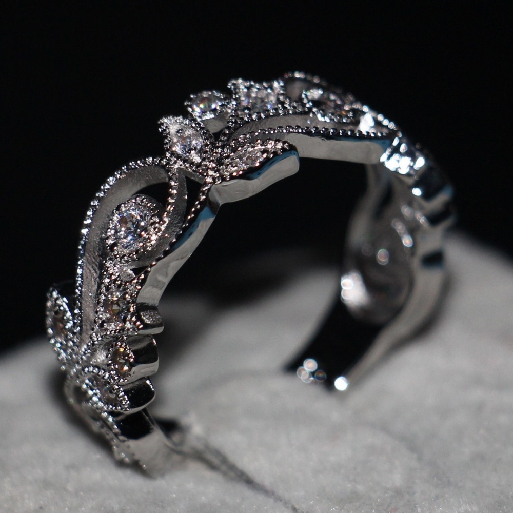 925 Sterling Silver White Topaz Ring - Picture 2 of 8